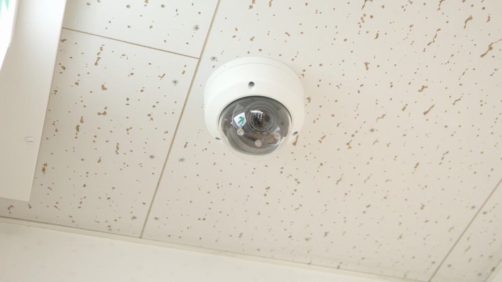 05 10台以上の監視カメラなど徹底したセキュリティ体制